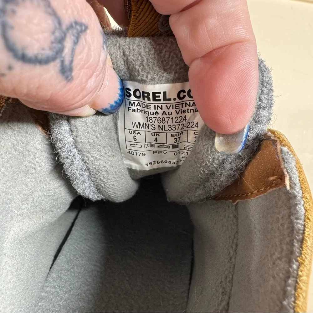 Sorel Kinetic Caribou Lace Up Snow Boot